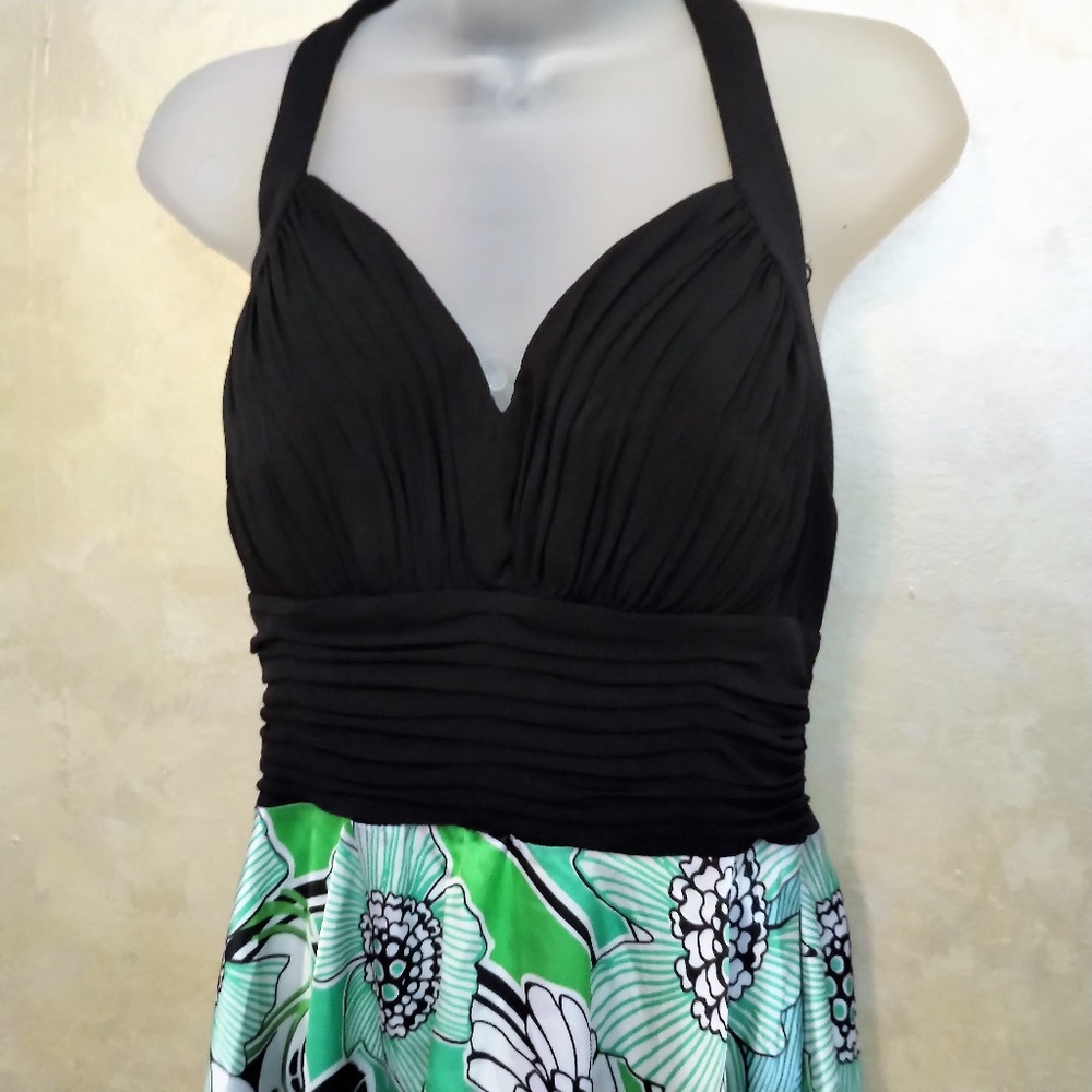 Sexy Scarf Hem Halter Dress by Sangria Like New 12 - Picture 2 of 5